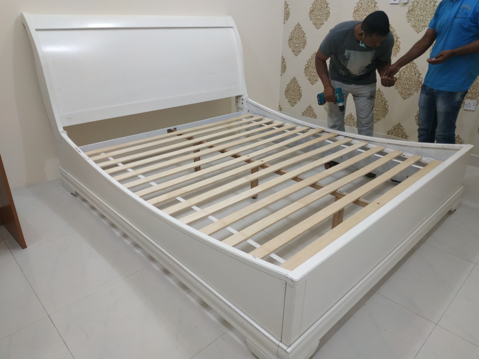 King Size Bed with mattress for sale, excellent condition same as new